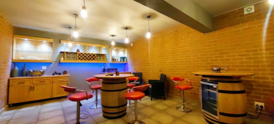 4 Bedroom Property for Sale in Tuscany Ridge North West